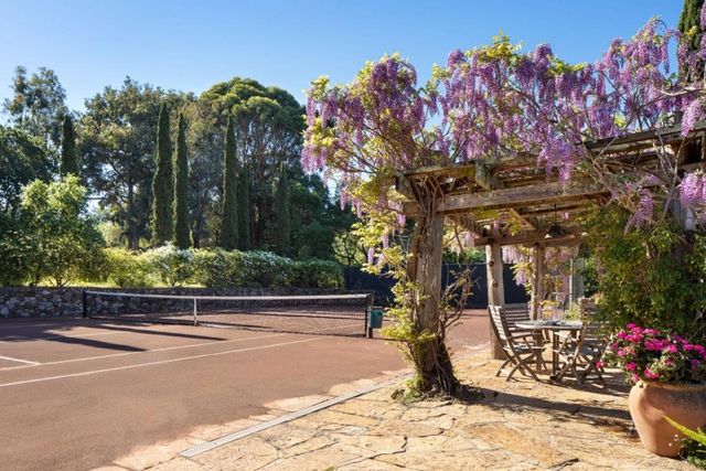 600 Moore Road, Woodside, CA 94062