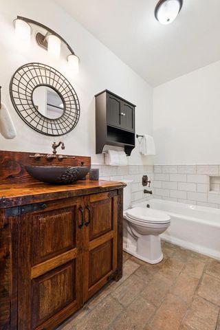 600 Moore Road, Woodside, CA 94062