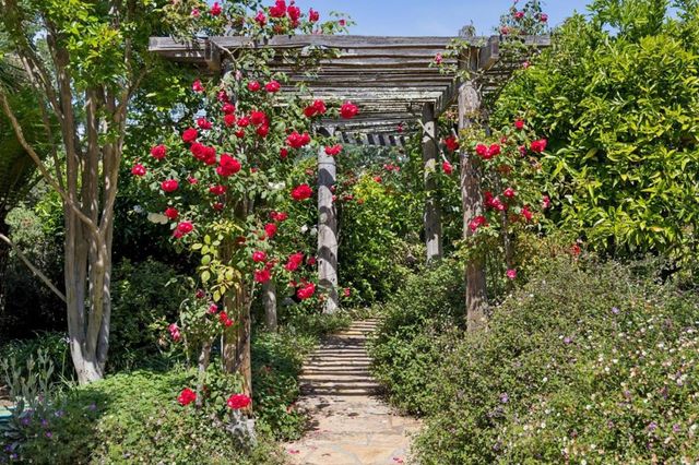 600 Moore Road, Woodside, CA 94062