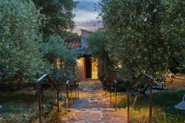 600 Moore Road, Woodside, CA 94062