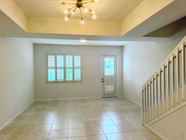 902 S Federal Highway 6, Lake Worth Beach, FL 33460