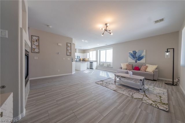 8280 Crown Peak Avenue, Las Vegas, NV 89117