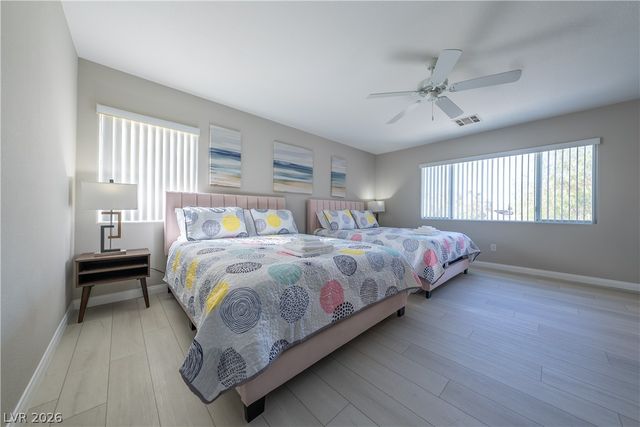 8280 Crown Peak Avenue, Las Vegas, NV 89117