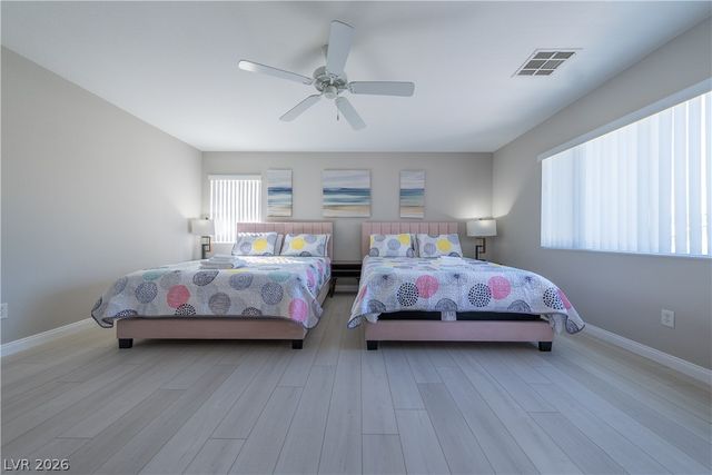 8280 Crown Peak Avenue, Las Vegas, NV 89117