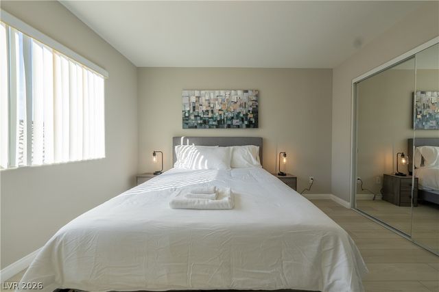 8280 Crown Peak Avenue, Las Vegas, NV 89117