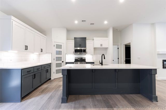 103 S 26th Street, Collinsville, OK 74021