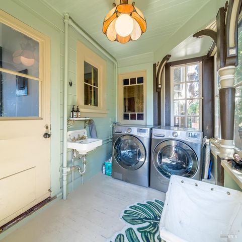 705 Georgia St, Vallejo, CA 94590