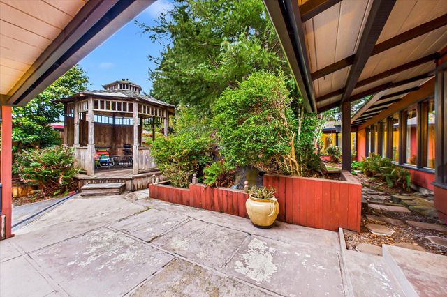 1626 Russ Street, Eureka, CA 95501