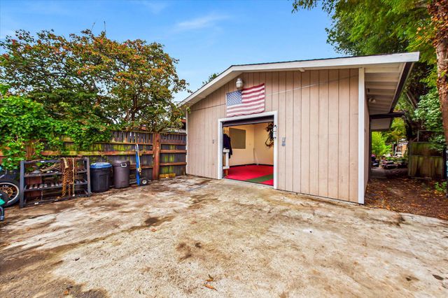 1626 Russ Street, Eureka, CA 95501