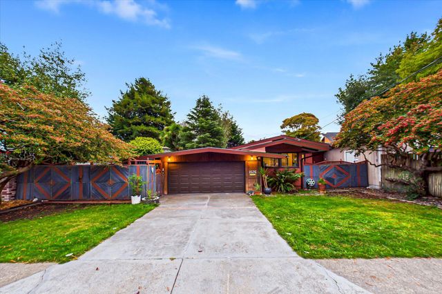 1626 Russ Street, Eureka, CA 95501