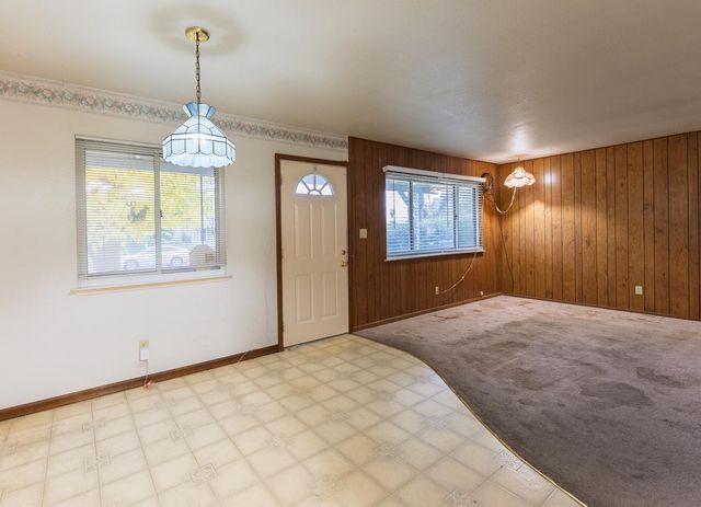 8743 Elk Way, Elk Grove, CA 95624