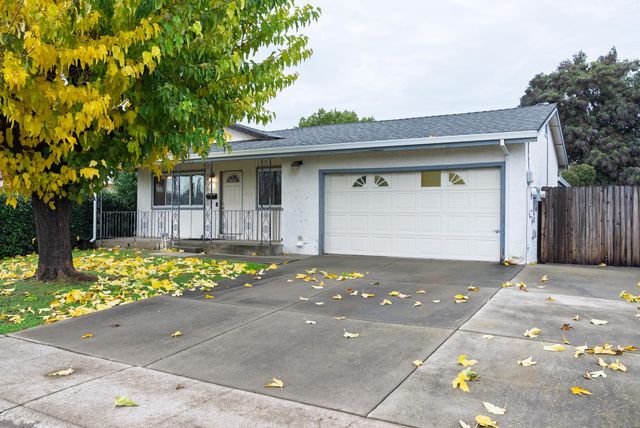 8743 Elk Way, Elk Grove, CA 95624