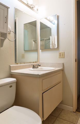 8743 Elk Way, Elk Grove, CA 95624