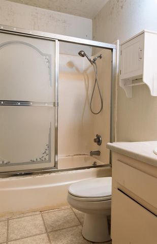 8743 Elk Way, Elk Grove, CA 95624