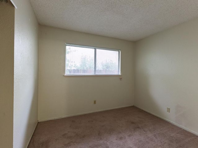 8743 Elk Way, Elk Grove, CA 95624