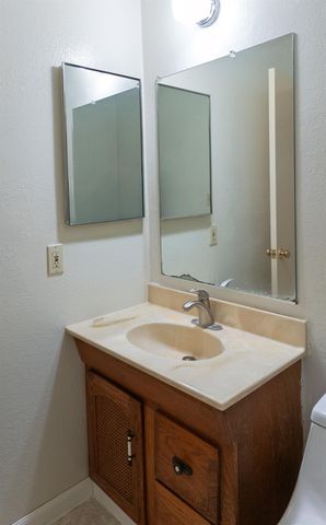 8743 Elk Way, Elk Grove, CA 95624