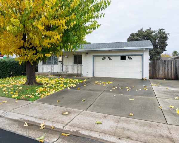 8743 Elk Way, Elk Grove, CA 95624