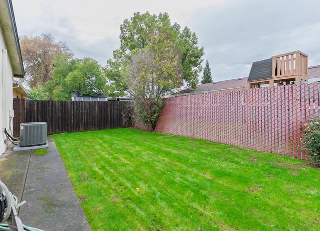 8743 Elk Way, Elk Grove, CA 95624