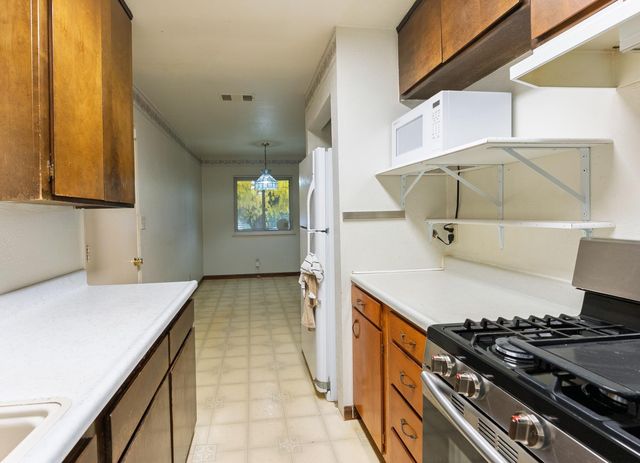 8743 Elk Way, Elk Grove, CA 95624