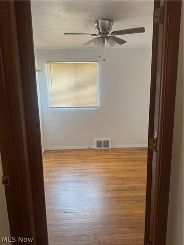4726 Walford Road C4, Warrensville Heights, OH 44128