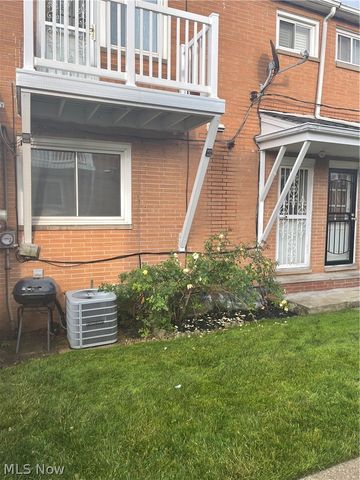 4726 Walford Road C4, Warrensville Heights, OH 44128