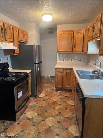 4726 Walford Road C4, Warrensville Heights, OH 44128