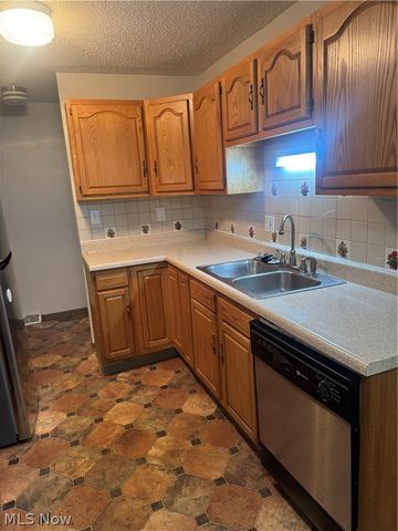 4726 Walford Road C4, Warrensville Heights, OH 44128