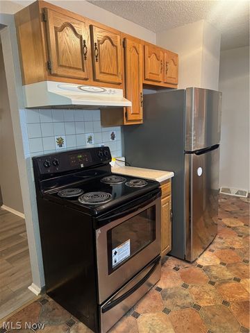 4726 Walford Road C4, Warrensville Heights, OH 44128