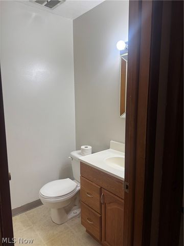 4726 Walford Road C4, Warrensville Heights, OH 44128