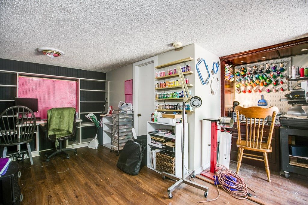 Image 33 of property listing at 2027 Walnut St, San Angelo, TX 76901