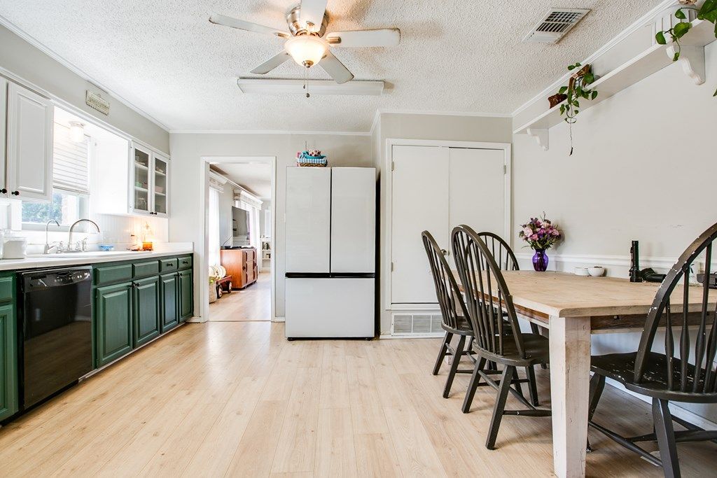 Image 9 of property listing at 2027 Walnut St, San Angelo, TX 76901