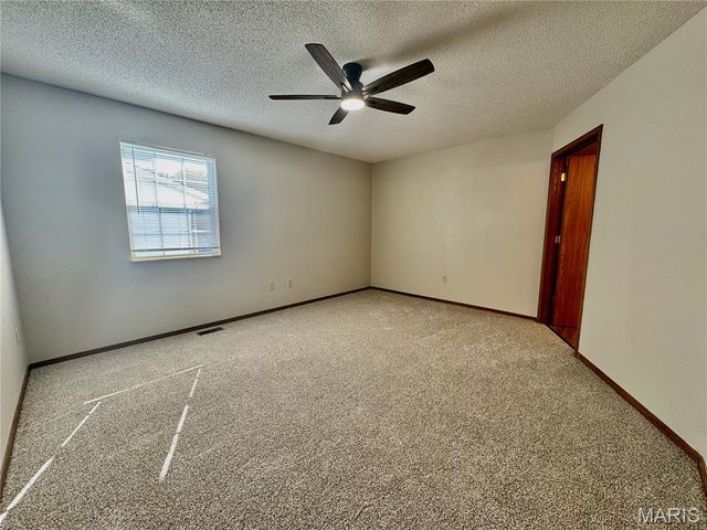 4 Clinton Hill Drive, Belleville, IL 62226