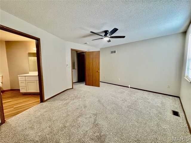 4 Clinton Hill Drive, Belleville, IL 62226