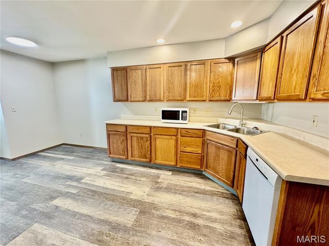 4 Clinton Hill Drive, Belleville, IL 62226