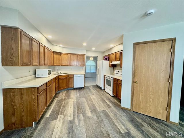 4 Clinton Hill Drive, Belleville, IL 62226