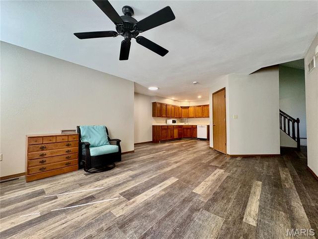 4 Clinton Hill Drive, Belleville, IL 62226