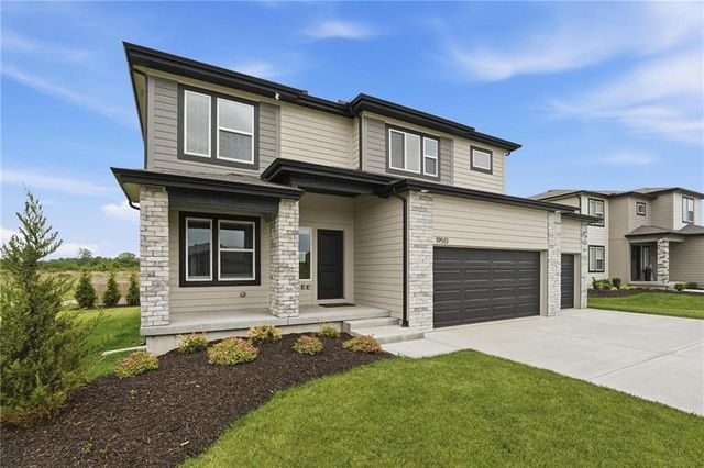 500 SW Chavis Drive, Blue Springs, MO 64064
