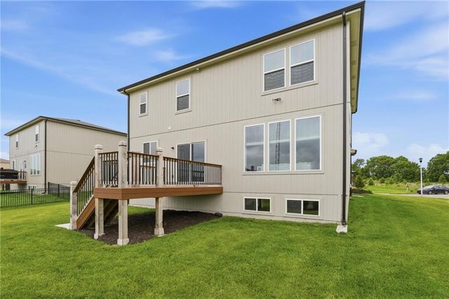 500 SW Chavis Drive, Blue Springs, MO 64064