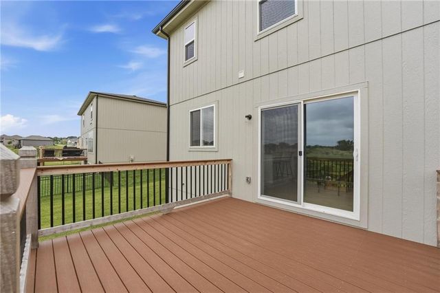 500 SW Chavis Drive, Blue Springs, MO 64064