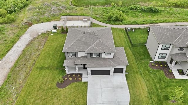 500 SW Chavis Drive, Blue Springs, MO 64064