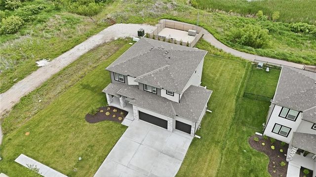 500 SW Chavis Drive, Blue Springs, MO 64064