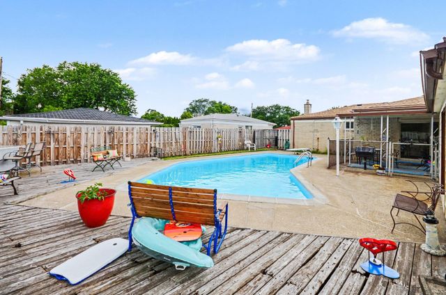 11822 Highland Drive, Warren, MI 48089