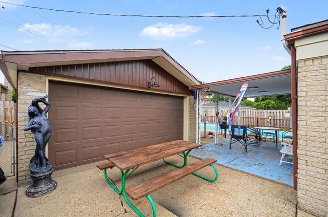 11822 Highland Drive, Warren, MI 48089