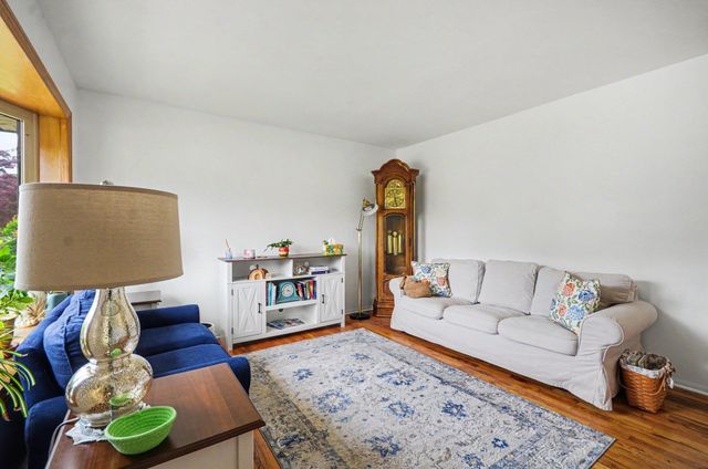 11822 Highland Drive, Warren, MI 48089