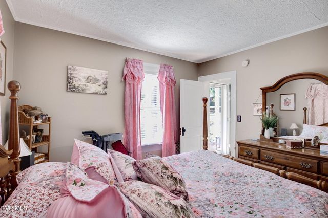 311 South Roan Street, Elizabethton, TN 37643