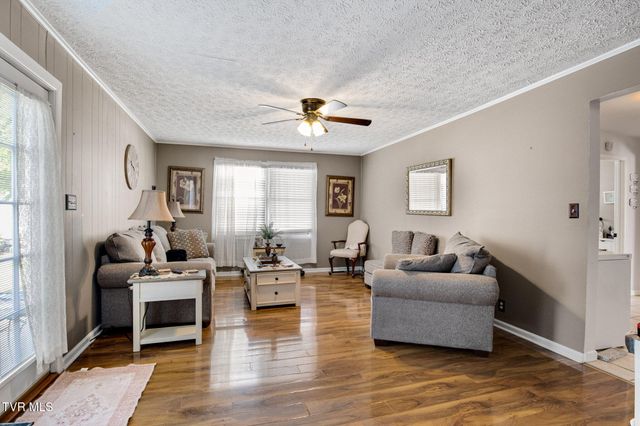 311 South Roan Street, Elizabethton, TN 37643