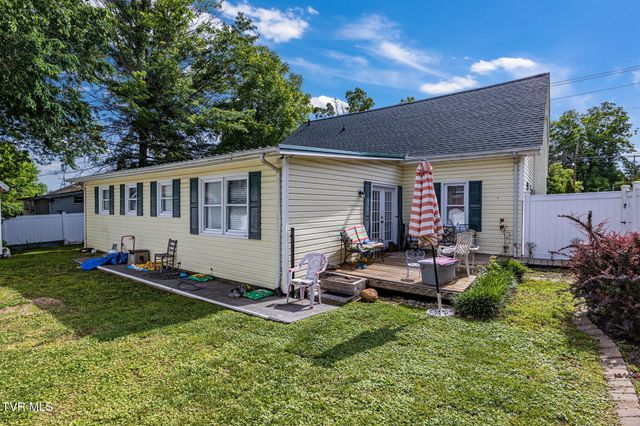 311 South Roan Street, Elizabethton, TN 37643