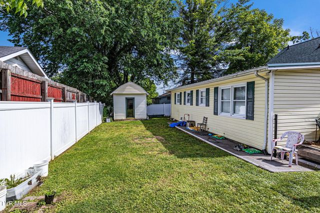 311 South Roan Street, Elizabethton, TN 37643