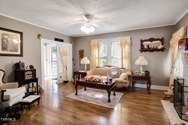 311 South Roan Street, Elizabethton, TN 37643