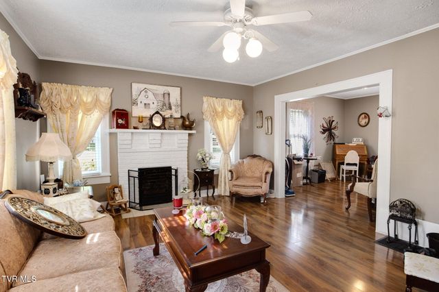 311 South Roan Street, Elizabethton, TN 37643